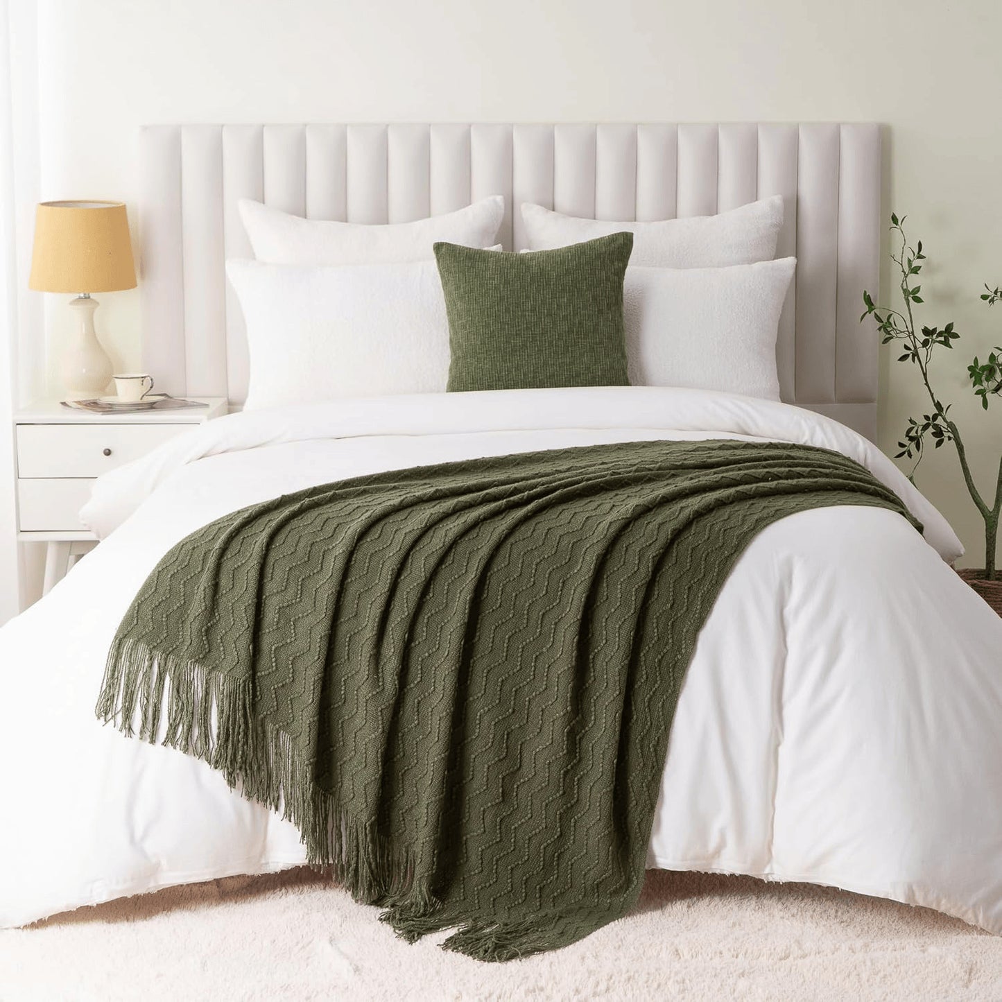 Luxury Wavy Knit Throw Blanket with Tassels - Soft Textured Boho Sofa Cover & Bed Runner (Brown, Green, Black)